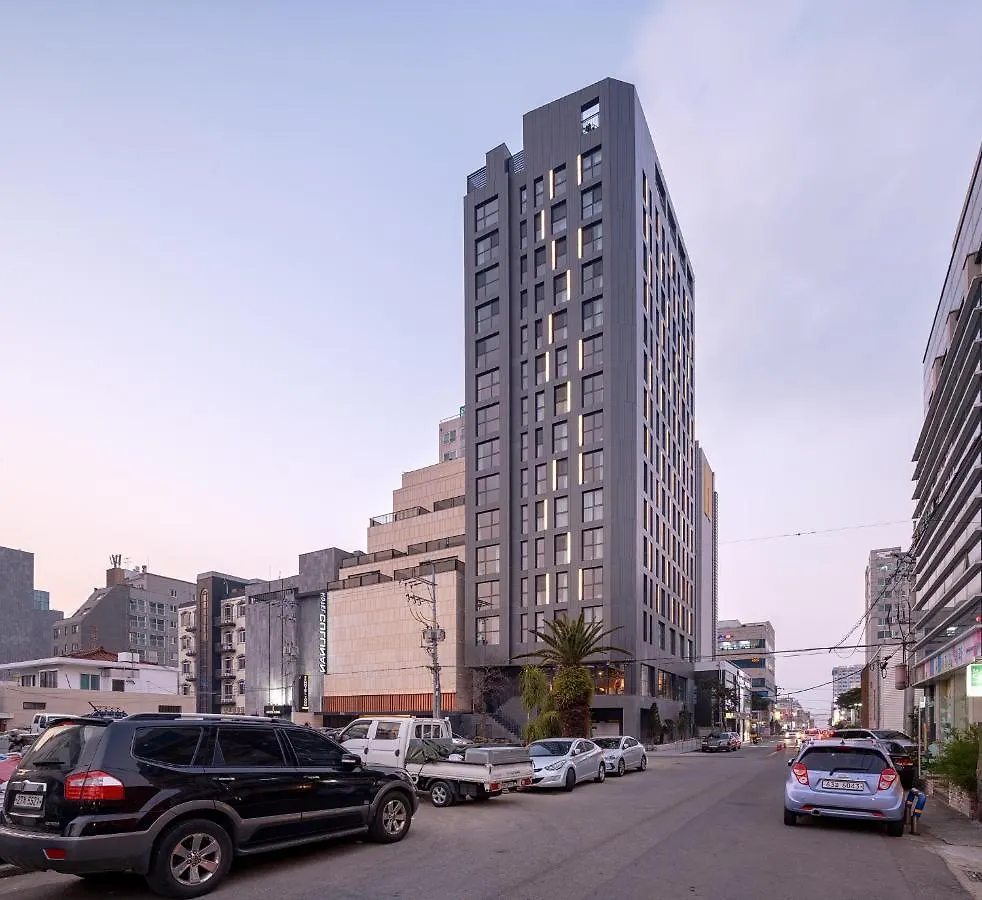 Hotel Alice And Trunk Jeju